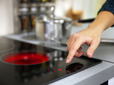 Poêles, casseroles, batterie de cuisine : tout savoir sur l'induction